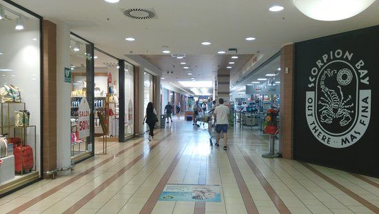 Centro Commerciale Le Serre